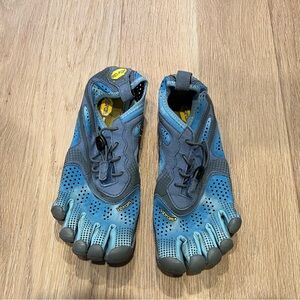 Vibram FiveFingers Gray and Blue Toe Shoes